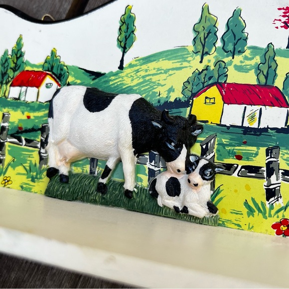 Vintage 3D Cow Farmhouse Themed Wooden Shelf Paper Towel Holder Wall Hanging - Picture 3 of 10